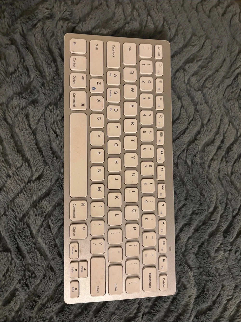 Anker Compact Bluetooth Keyboard - White and Silver